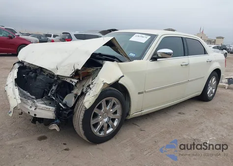 2010 Chrysler 300 Touring/Signature Series/Executive Series из США, поврежденный, VIN 2C3CA5CV7AH132236